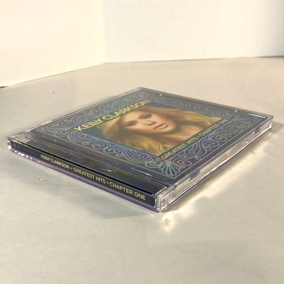 Kelly Clarkson Greatest Hits Chapter One CD - Picture 5 of 6